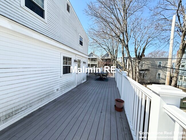 Photo - 920 E 4th St Unidad 1 Rental
