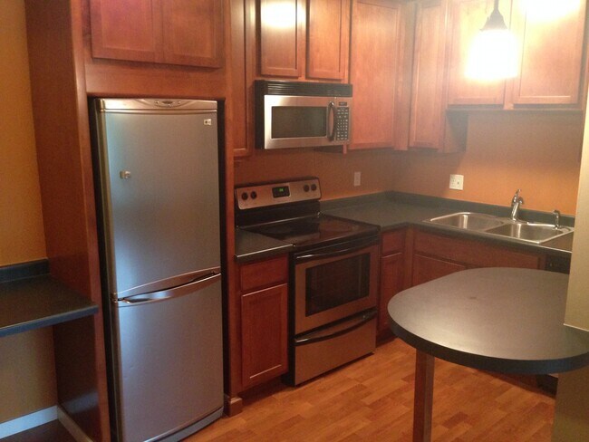 Photo - 3729 Snelling Avenue, Unit 201 Unidad 201