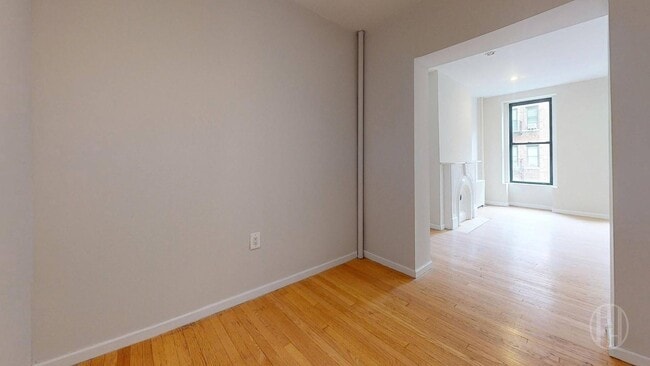 Photo - 318 E 80th St Unit 3W