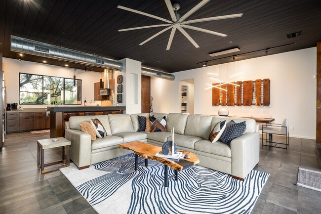 Photo - 31500 N 49th Way Unidad ID1255443P