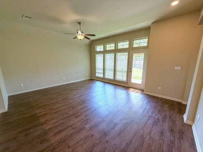 Photo - 117 Green Haven Dr