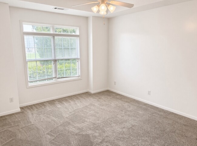 Photo - 1364 Orchard Cir