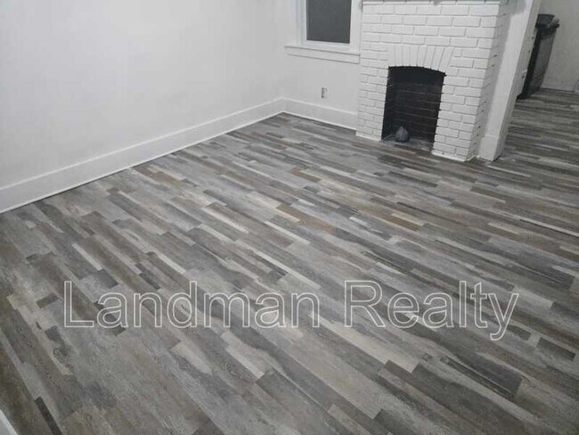 Photo - 522 Paulson Ave