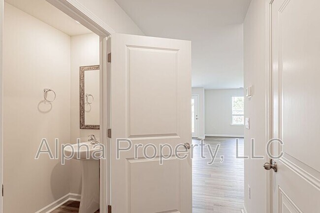 766 Embark Cir