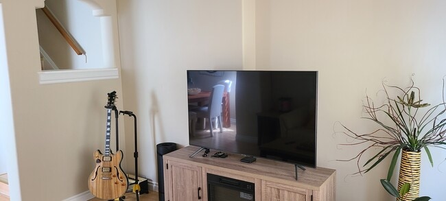 Photo - 291 Lancaster Ter NW Unité 2-Bed