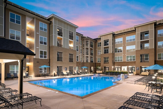 Abberly Solaire - Abberly Solaire Apartments