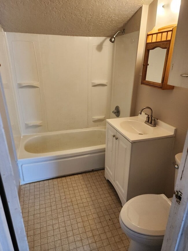 Photo - 706 Illinois Ave