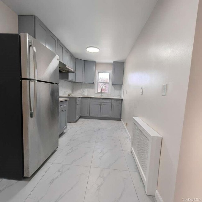 Photo - 48-43 201st St