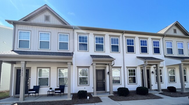 Building Photo - BEAUTIFUL 2 Bedroom Townhome in Midland -A...