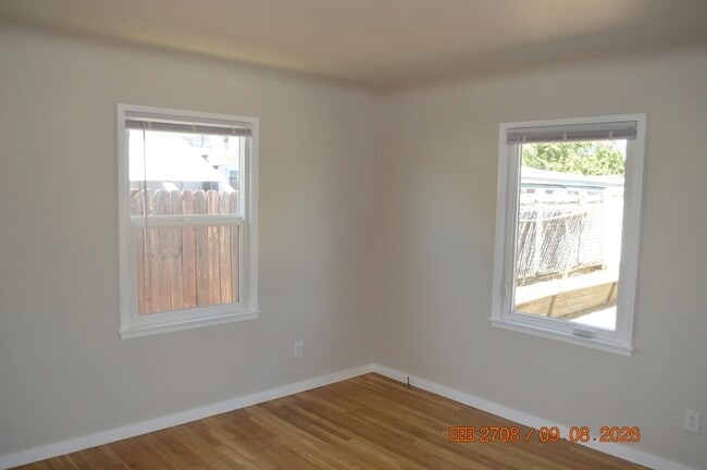 Photo - 875 S Minaret Ave