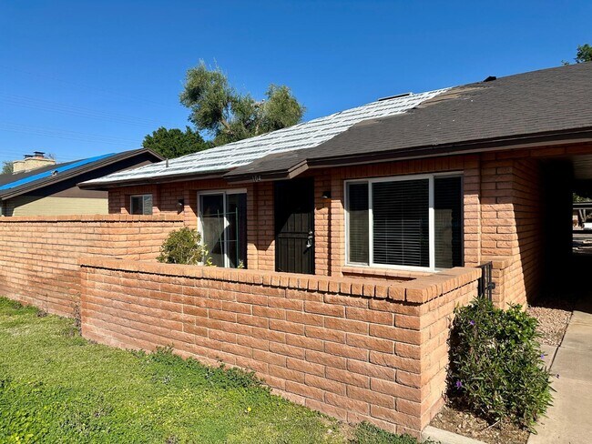 Building Photo - 116 W Loma Vista Dr