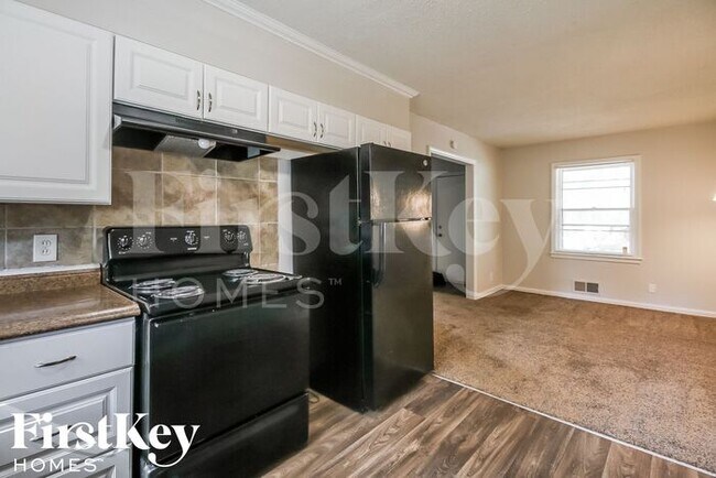 Photo - 5805 E 100th St