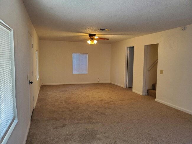 Photo - 430 Robinson Ave