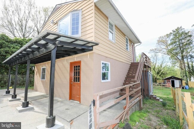 Photo - 103 Waelchli Ave