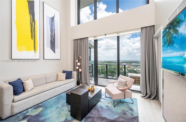 Building Photo - 121 NE 34th St Unit PH3215