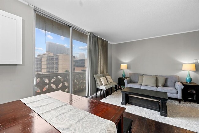 Building Photo - 1801 Lavaca St Unit 4C