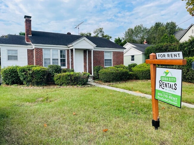 Building Photo - 2 Bedroom, 1 Bathroom in Olympia - Available Now!