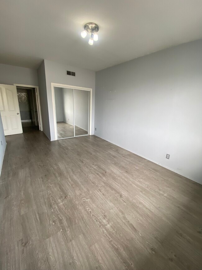 Apartamento de 2 habitaciones y 2 baños (Unidad 302)