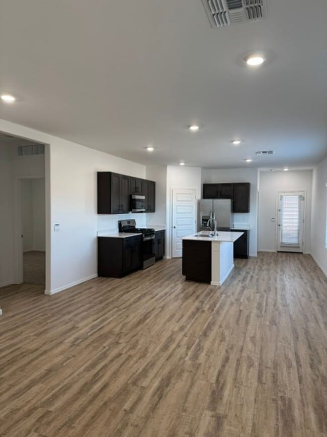 Photo - Marana- 3 bedroom/ 2 bathroom BRAND NEW HOME!
