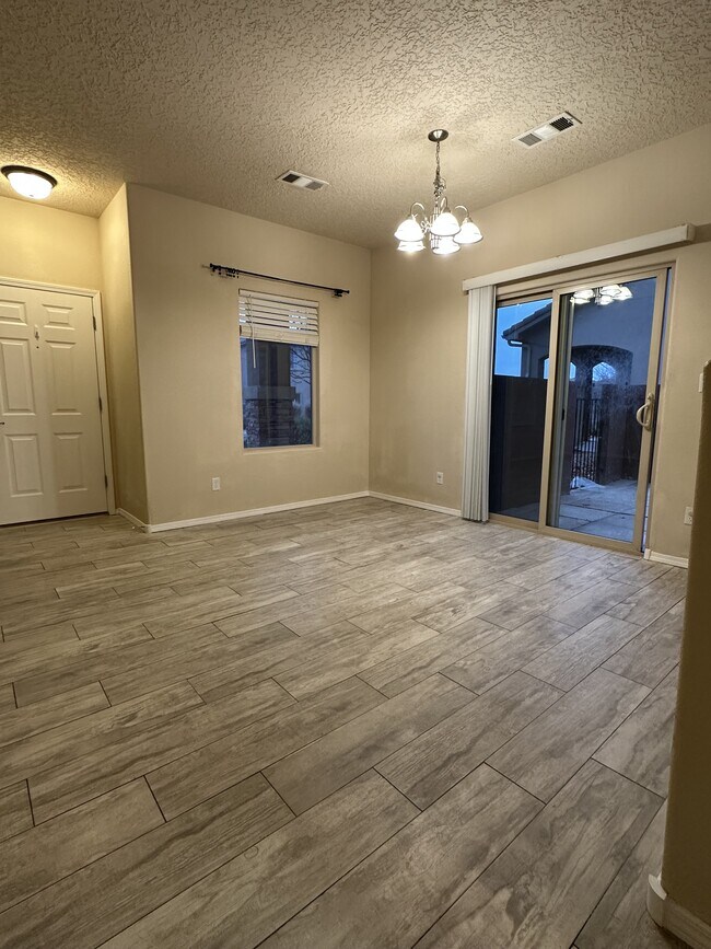 Photo - 10944 Arguello Trail NE