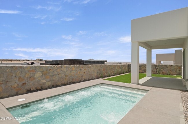 Photo - 828 Durham Wy