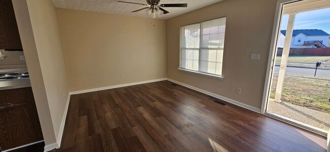 Photo - 142 Wooded Oak Ct