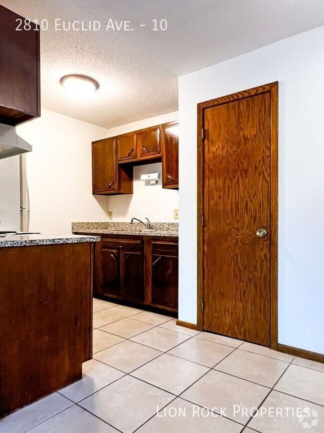 Building Photo - 2810 Euclid Ave Unit 10 Rental