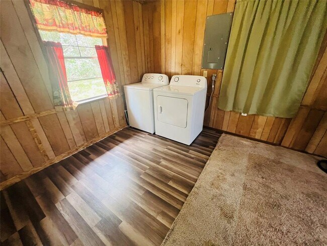 Photo - 190 Timber Ln