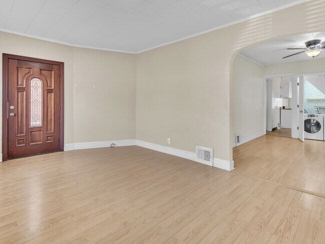 Photo - 2516 N Keeler Ave Unit 1