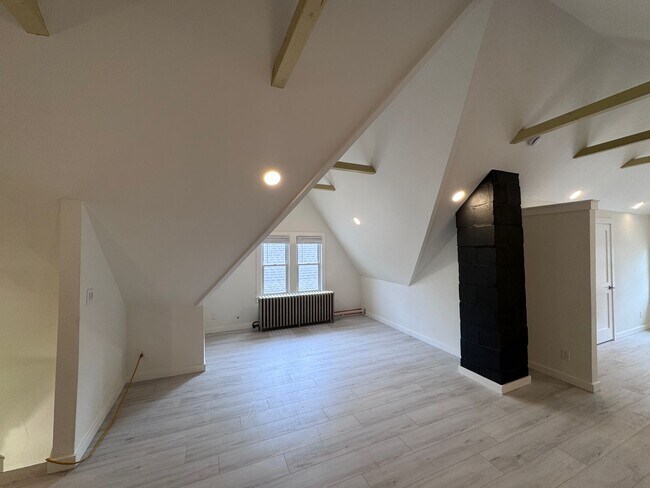 Photo - Unicorn Unit