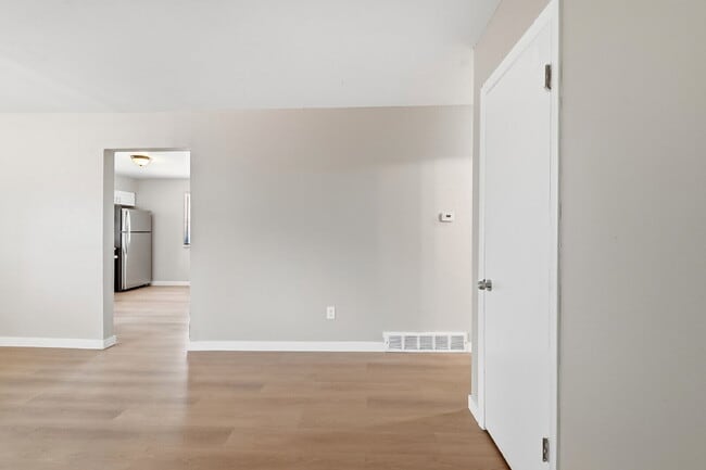 $2,115.95 with $300 Off the First Month's Rent, 5 Beds - 2 Bath, Triplex in Littleton with Shared...