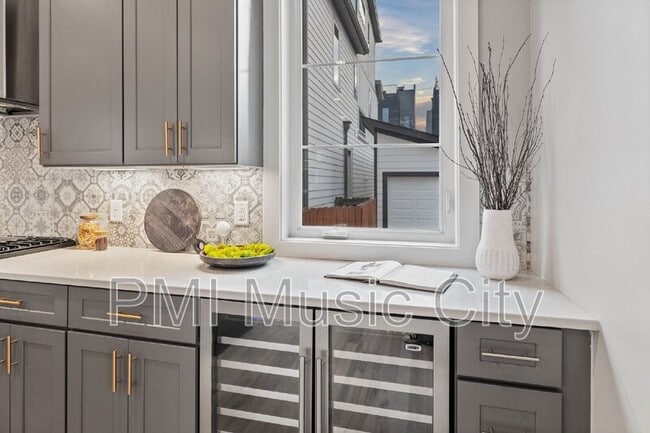 Photo - 1403 10th Ave N