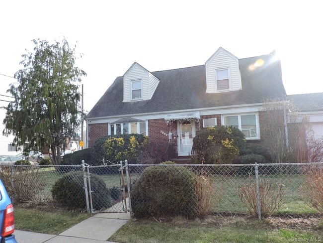 Photo - 1299 World Ave Unit 2