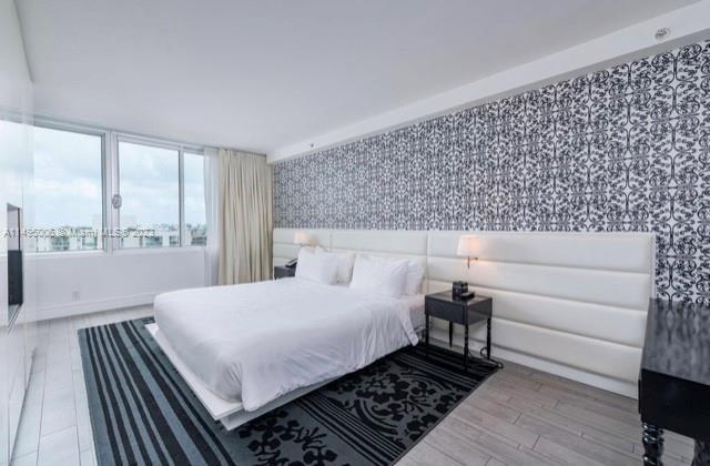 Building Photo - 5005 Collins Ave Unit 605