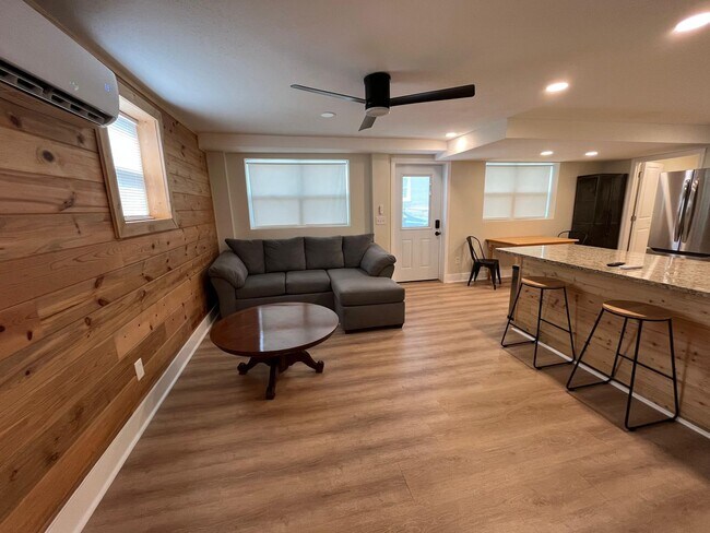 Building Photo - 254 Third St Unit A