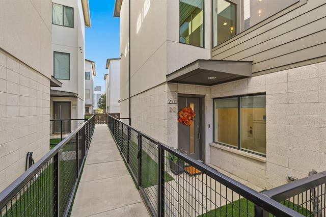 Photo - 2111 Bennett Ave Unidad 20