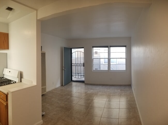 sala de estar - 823 San Fernando Pl Unidad B