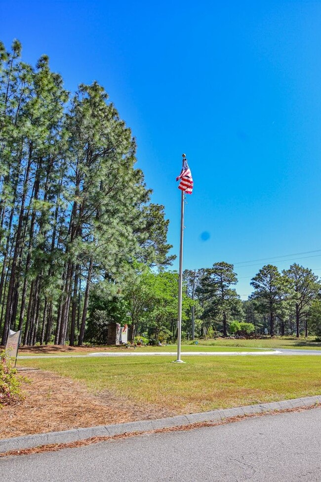 66 Forest Pond Rd