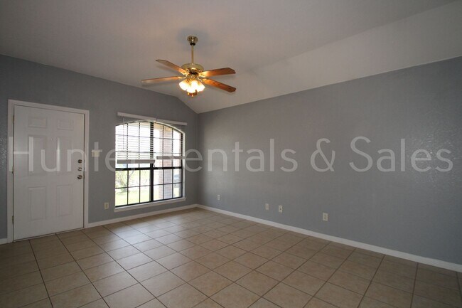 Photo - Comfortable Living with Modern Features