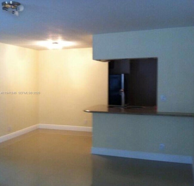 Photo - 2614 Riverside Dr Unit 2614