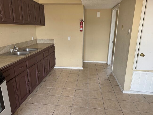 Photo - 2816 Chestnut St Unidad 3