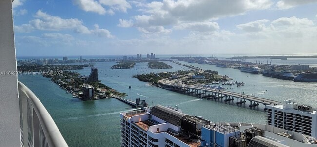 Building Photo - 1750 N Bayshore Dr Unit 5508 Rental