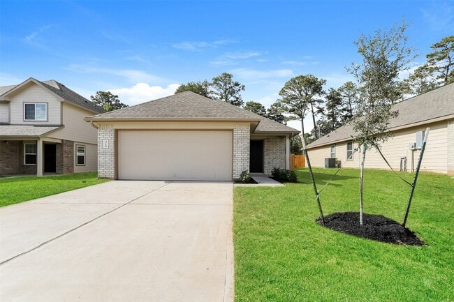 Building Photo - 310 Blue Crane St