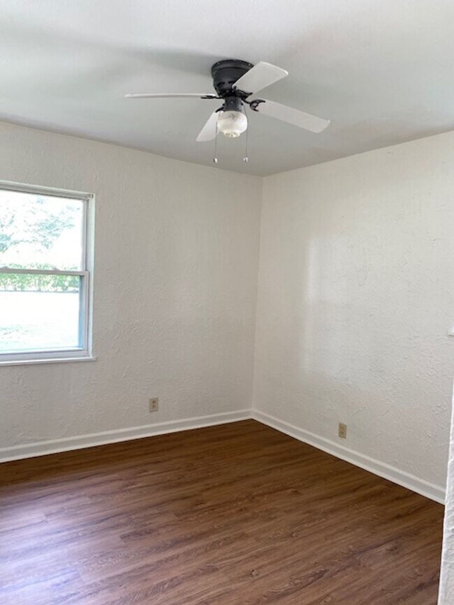 Photo - Three Bedroom, 1.5 Bath Home with Garage, Large Backyard!!