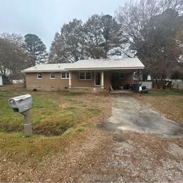 Photo - 204 Britt St