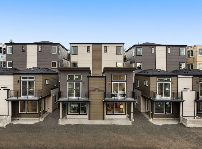 Building Photo - 9203 Densmore Ave N Unit 9203