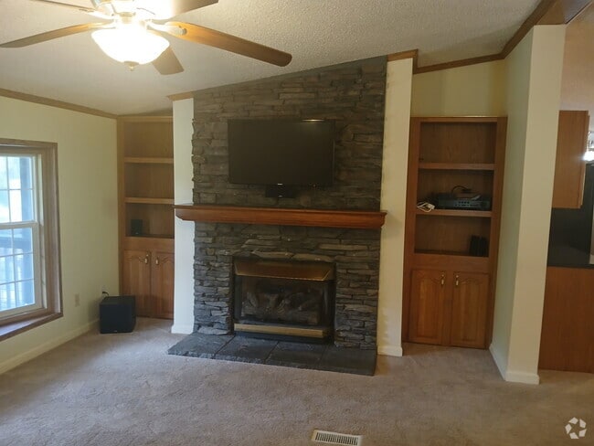 Building Photo - 190 Columbus Cove Rd Rental