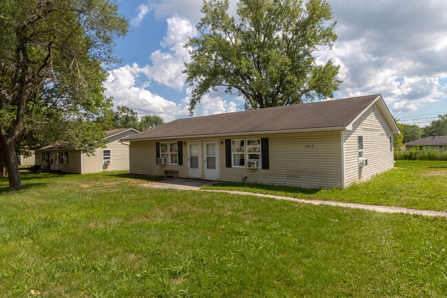 Building Photo - 3612 Greeley Dr Rental