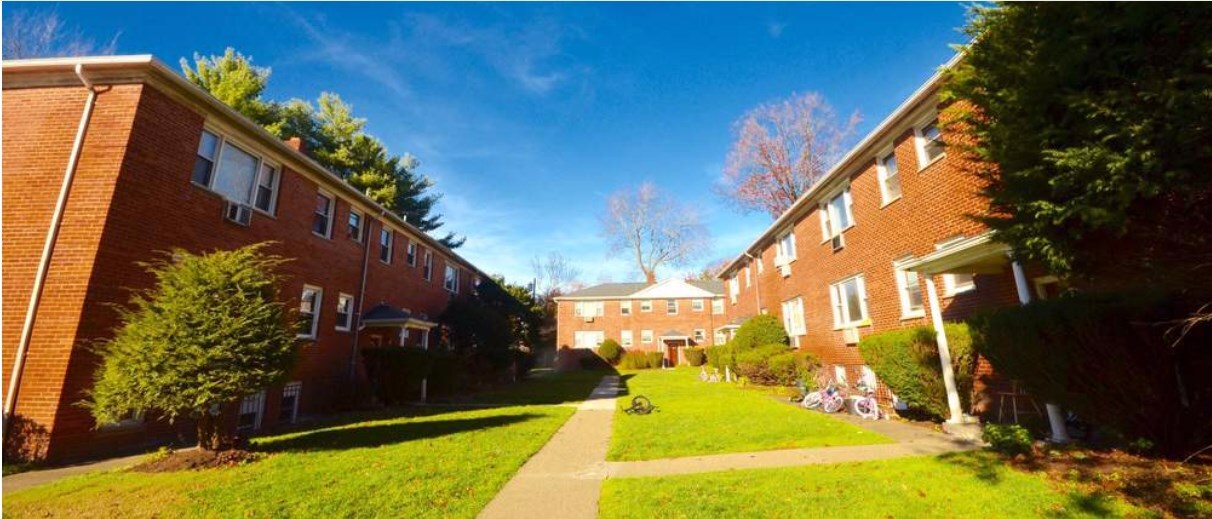 Photo - 50 E Crooked Hill Rd Apartment Unit B