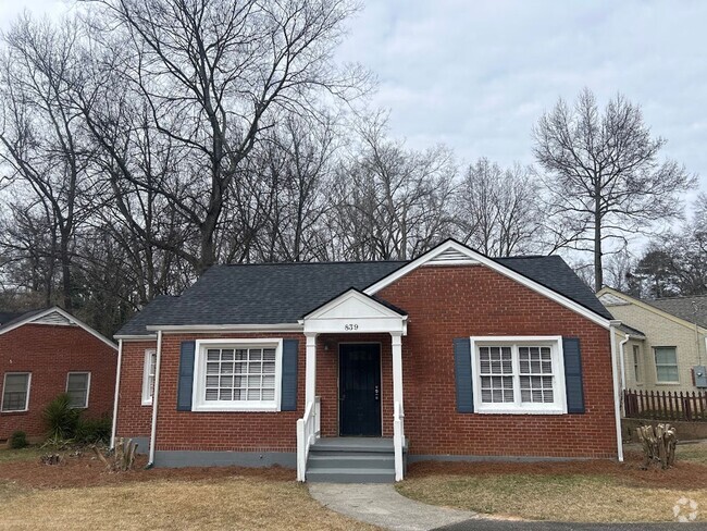 Building Photo - 3 Bed and 1 Bath in Atlanta! Rental